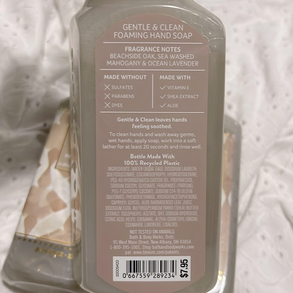 NEW- Bath & Body Works. Marble Waters Foam Soap - Picture 3 of 3